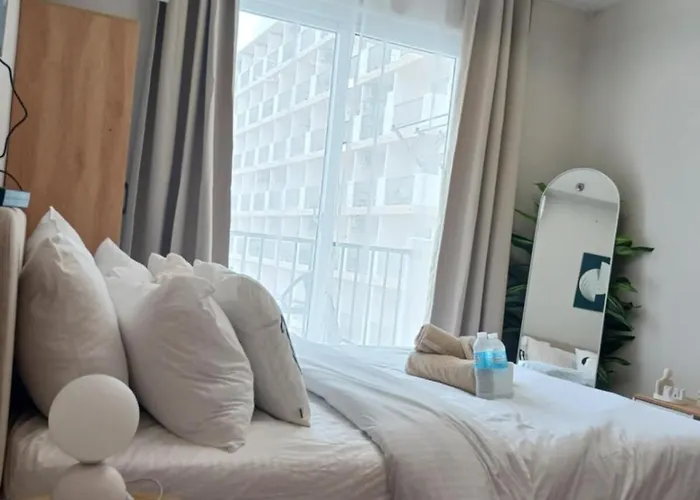 Apartment Saki *